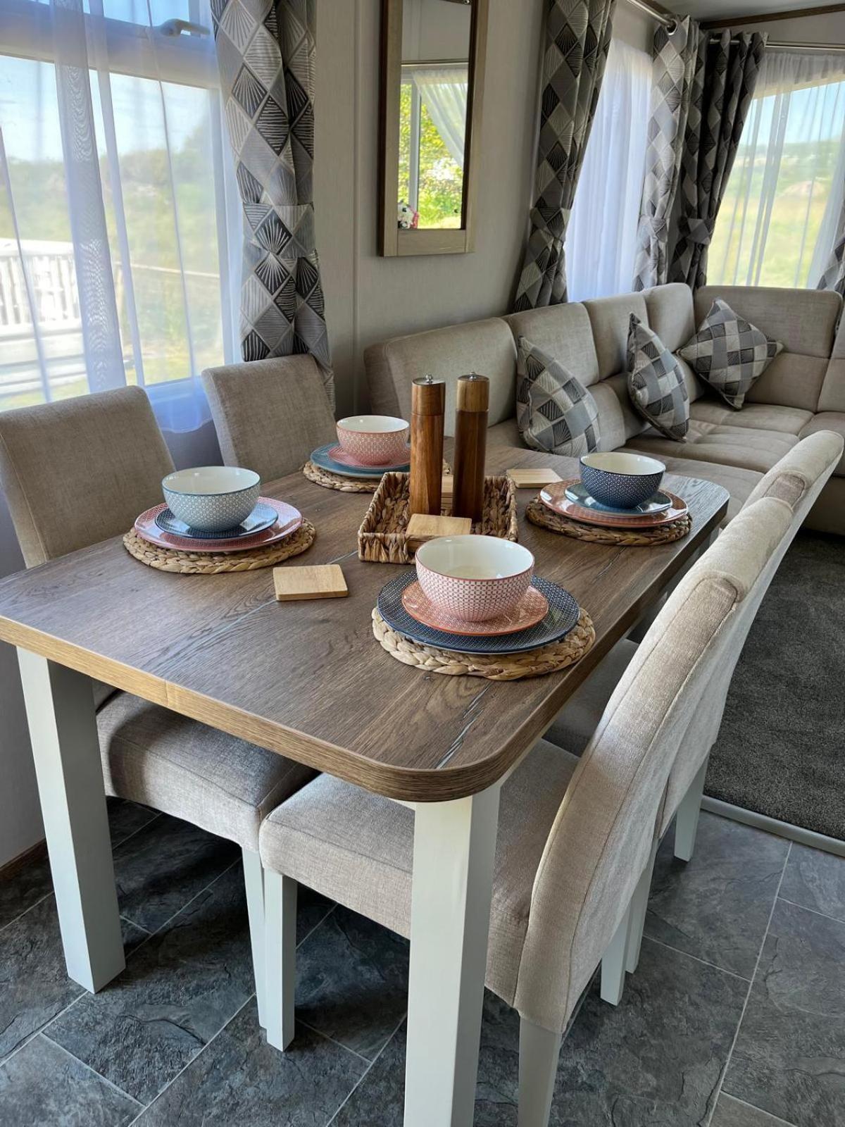 Visma Caravan Llanddwywe ภายนอก รูปภาพ